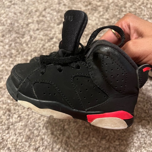 Toddler Jordan Size 6C - Picture 2 of 6